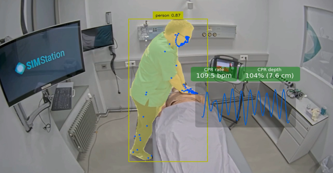 Abb. 1: Erkennung des Trainees und Analyse der CPR-Durchführung