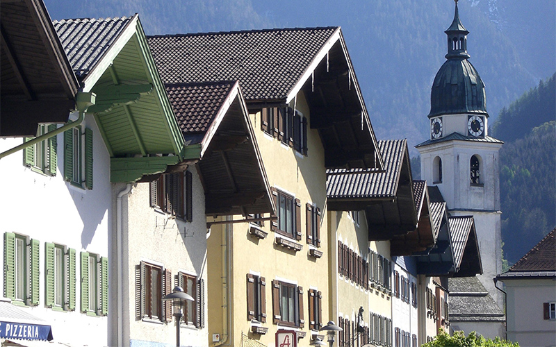 Wohnhäuser im Alpenraum